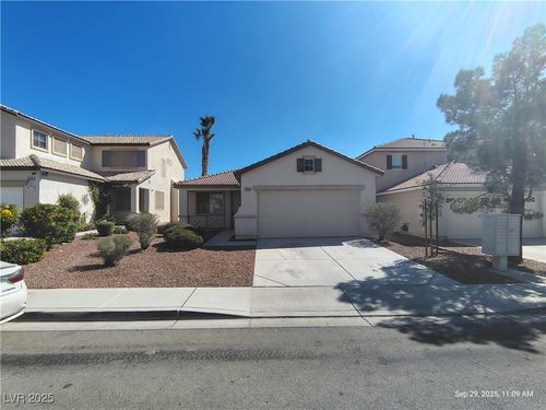 5526 Cresent Valley St, Las Vegas, NV, 89148-4673 | Card Image