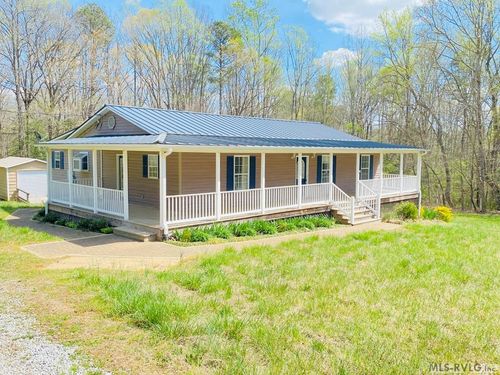 427 Muscadine Trl, Baskerville, VA, 23915-1833 | Card Image