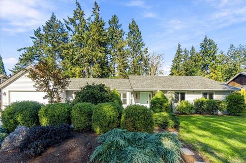 781 Sanderson Rd, Parksville, BC, V9P1A8 | Card Image