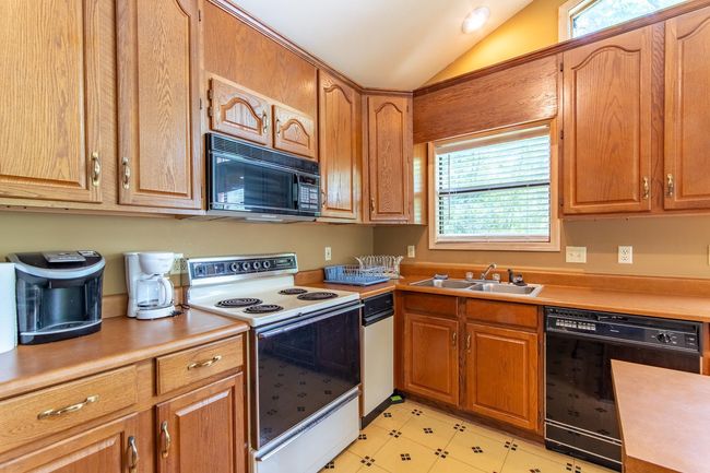 1720 Point Grand Dr, House other with 4 bedrooms, 4 bathrooms and null parking in Savannah TN | Image 12
