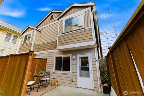 a-2611 6th Ave, Tacoma, WA, 98406-7204 | Card Image