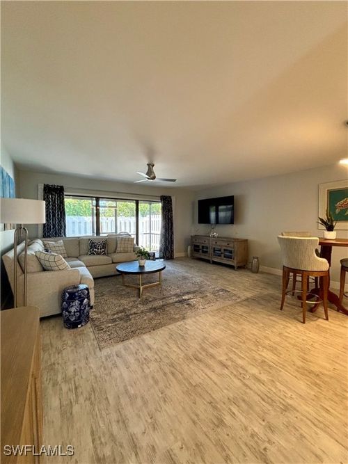 26-4-800 Meadowland Dr, NAPLES, FL, 34108-2531 | Card Image