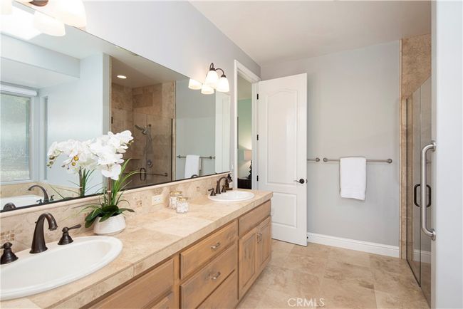Master bathroom dual sink vanity | Image 35
