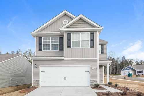 7304 Amberly Hills Rd, Charlotte, NC, 28215-0403 | Card Image