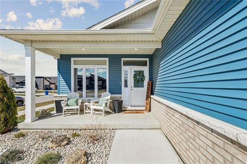 124 Grassland Grove, Chatham, ON, N7M0T2 | Card Image