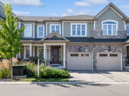 34 Windsor Cir, Niagara on the Lake, ON, L0S1J0 | Card Image