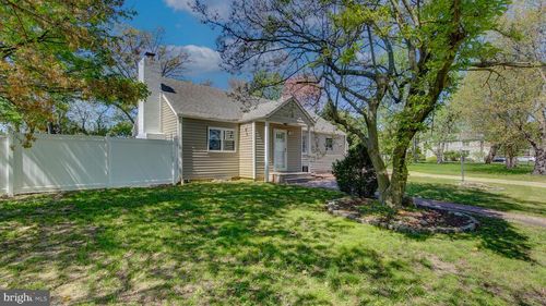 23 Serviss Ave, East Brunswick, NJ, 08816-1626 | Card Image