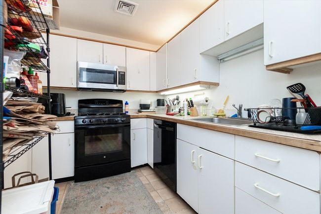 31 - 31 Henry St, House attached with 2 bedrooms, 3 bathrooms and 1 parking in Cambridge MA | Image 11