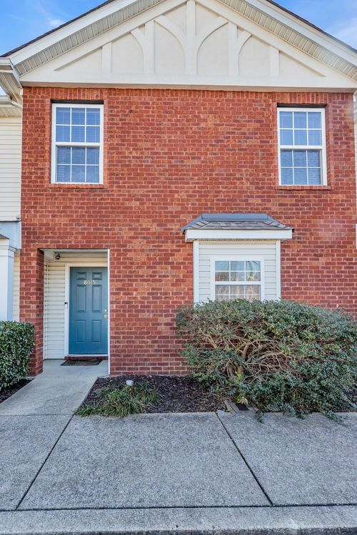 8015 Mickey Katz Cir, LA VERGNE, TN, 37086-2796 | Card Image