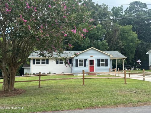 208 Regalwood Dr, Jacksonville, NC, 28546-8031 | Card Image