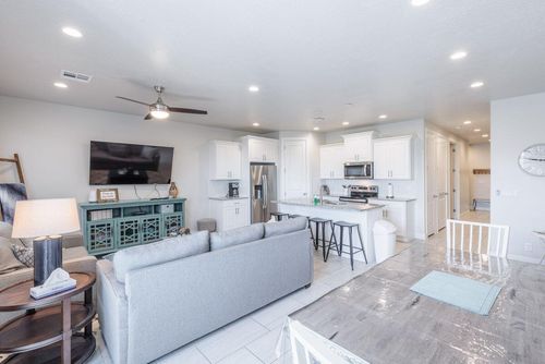 4845 N Fishers Island Way, St George, UT, 84770-1334 | Card Image