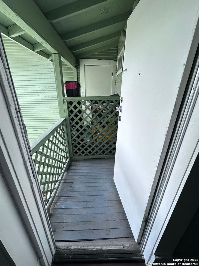 APT-3 - 415 E Locust St, Condo with 2 bedrooms, 1 bathrooms and null parking in San Antonio TX | Image 10