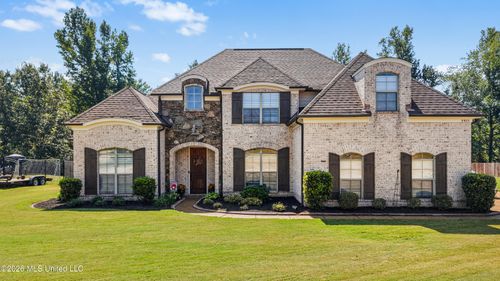 8633 Turkey Creek Dr, Olive Branch, MS, 38654-6709 | Card Image