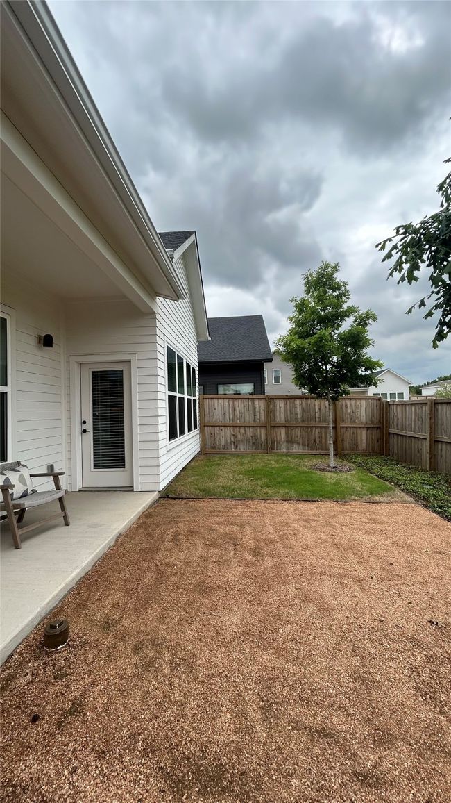 APT-1305 - 2205 N Bonnie Brae St, House other with 2 bedrooms, 2 bathrooms and null parking in Denton TX | Image 11