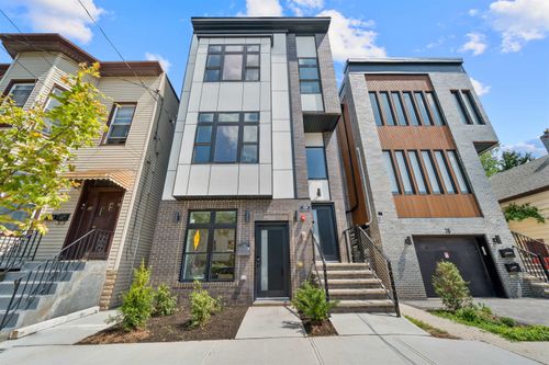 2-30 Cambridge Ave, Jersey City, NJ, 07307-2202 | Card Image