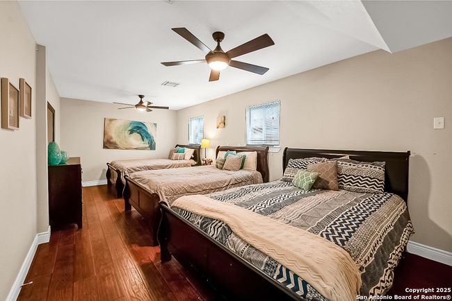 Bedroom/main level sleeps 6 | Image 8