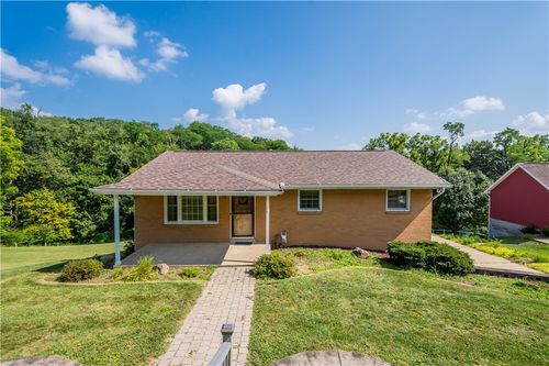 872 Pleasant Hill Dr, Washington, PA, 15301-2956 | Card Image