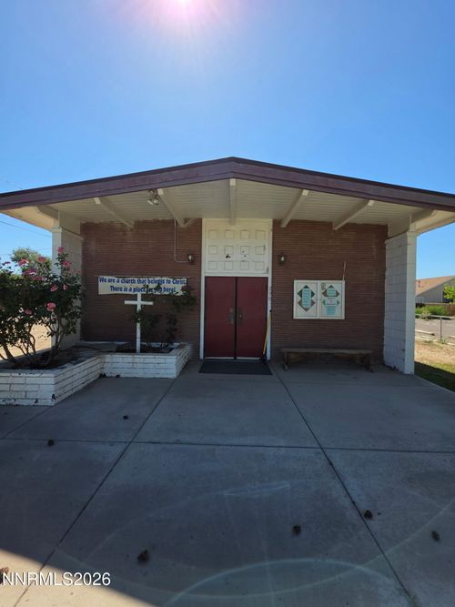 290 S West Street, Fernley, NV, 89408 | Card Image