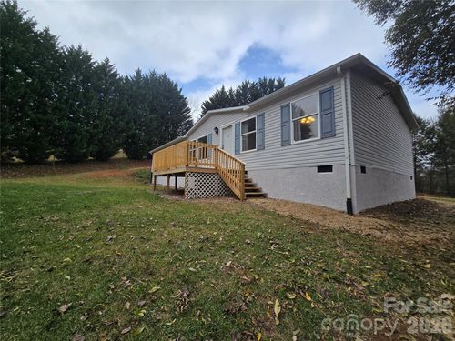 71 London Ln, Clyde, NC, 28721-7045 | Card Image