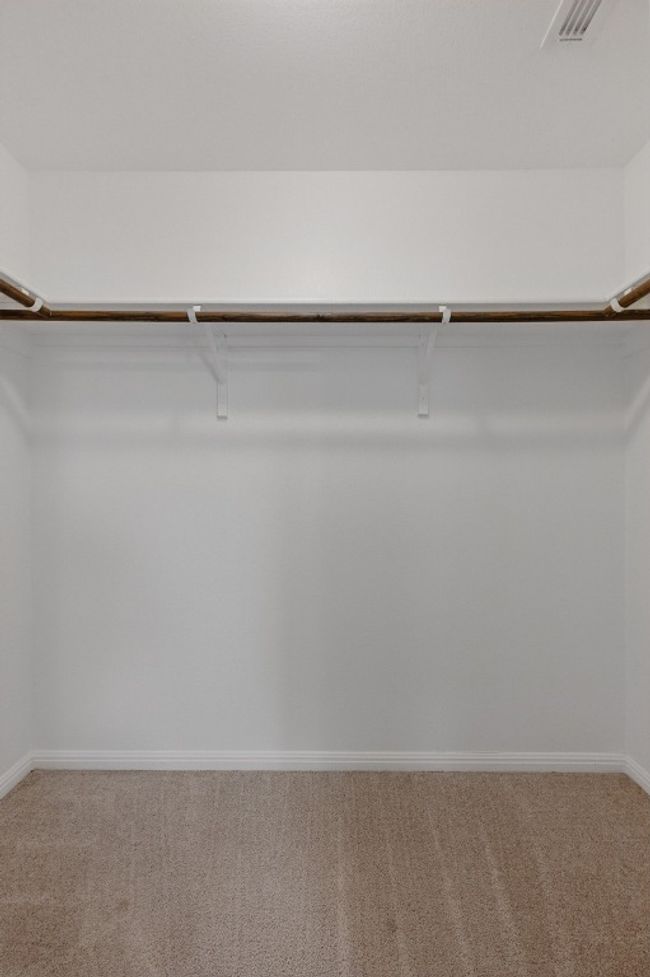 Primary closet | Image 19