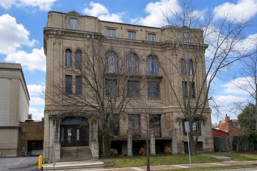 220 N Sheridan Road, Waukegan, IL, 60085 | Card Image