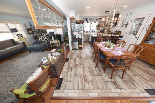 1504 Rainbow Cir, ANNISTON, AL, 36207-4071 | Card Image