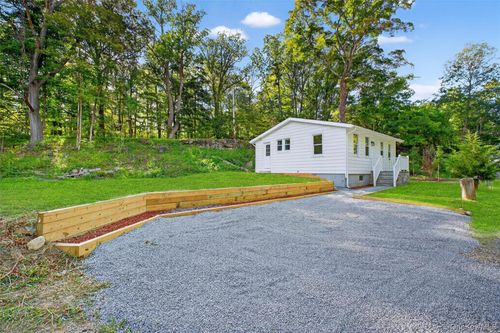 2091 Maple Ave, Cortlandt Mnr, NY, 10567-6003 | Card Image