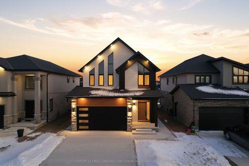 223 Roy Mcdonald Dr, London, ON, N6L0J1 | Card Image