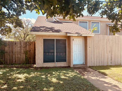 2762 Parkchester Dr, Arlington, TX, 76015-1015 | Card Image