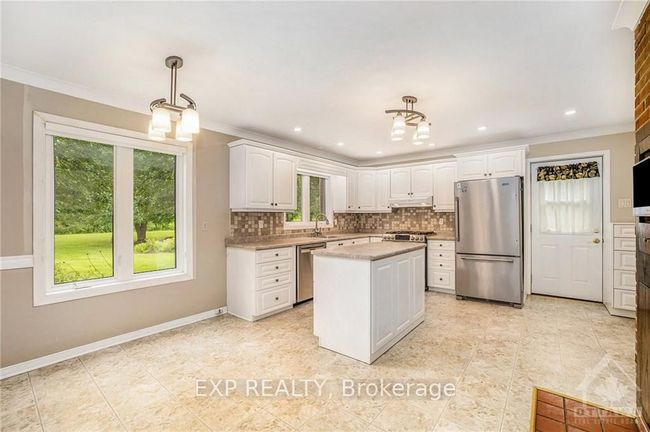 1986 Richardson Side Rd, Home with 0 bedrooms, 0 bathrooms and 10 parking in Carp ON | Image 13