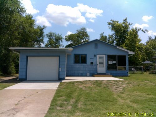1619 Cloud Cir, Salina, KS, 67401-5849 | Card Image