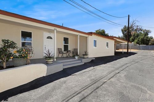 131 S Brandon Rd, Fallbrook, CA, 92028-3030 | Card Image