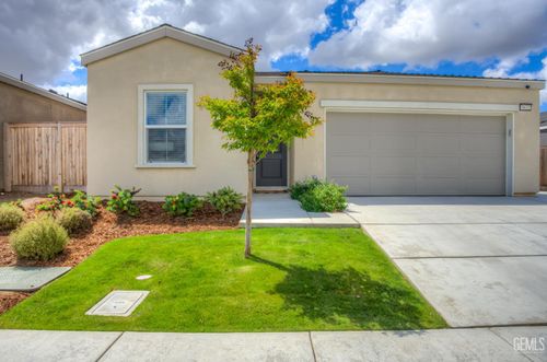 9611 Clear Ridge Way, Shafter, CA, 93263-2297 | Card Image