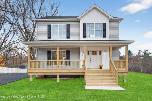 25 Teetsel St, Saugerties, NY, 12477-1210 | Card Image