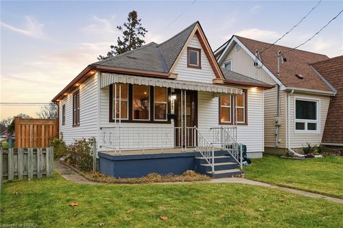 {{alt}} | Card Image