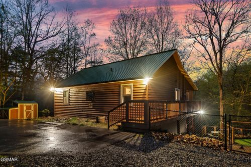 1544 Deer Browse Way, Sevierville, TN, 37876-7001 | Card Image