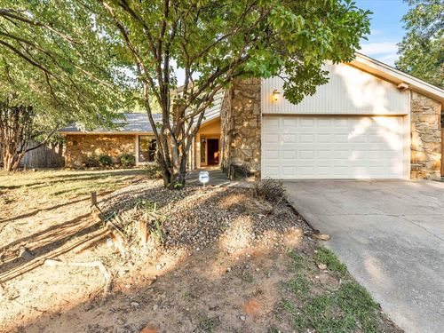 517 Kensington Rd, Norman, OK, 73072-4529 | Card Image