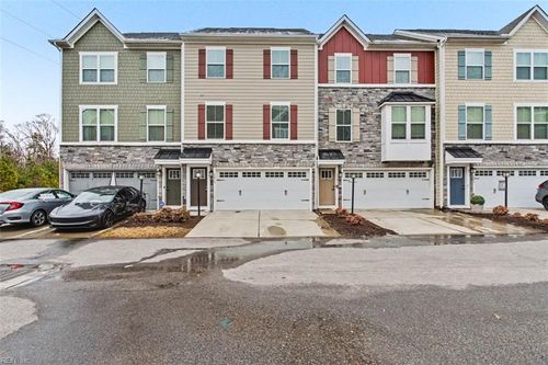 1013 Port Side Way, Chesapeake, VA, 23323-5929 | Card Image