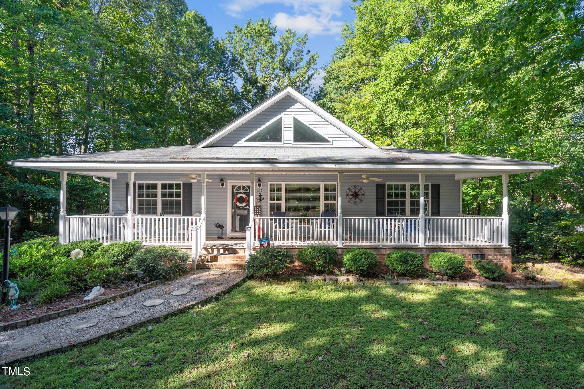 136 Waters Edge Loop Rd Loop, For Sale in Henderson Zoocasa