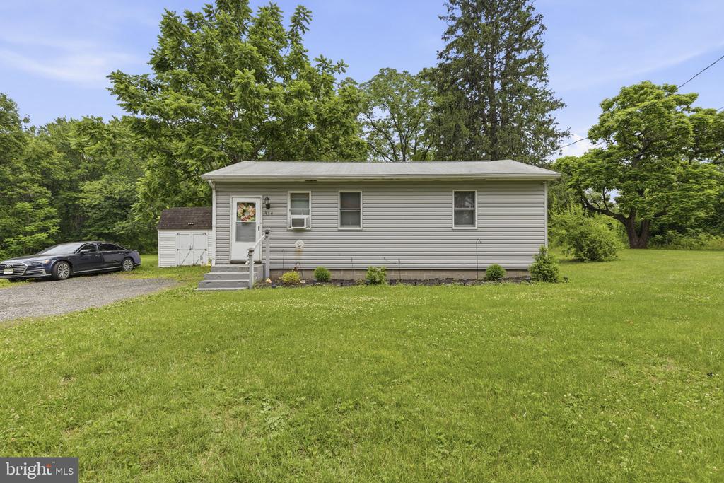 Residential in ELKTON 4