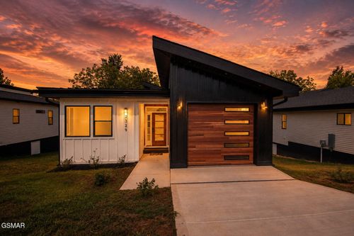 2329 Rock Gardens Dr, Sevierville, TN, 37876 | Card Image
