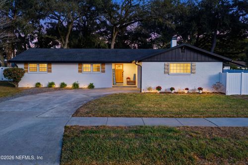 2743 America Ave, Jacksonville Beach, FL, 32250-2505 | Card Image