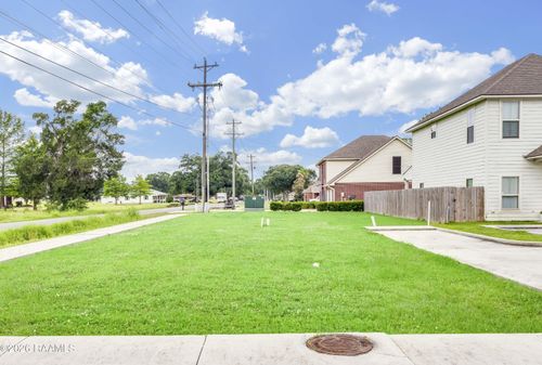 420 Row Three, Lafayette, LA, 70508-4326 | Card Image