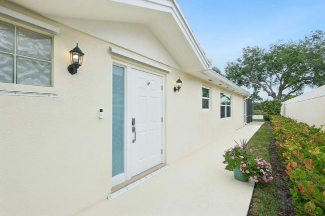 8136 Se Peppercorn Ct, House other with 3 bedrooms, 2 bathrooms and null parking in Hobe Sound FL | Image 40