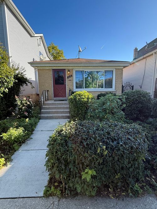 3415 N Kenton Ave, Chicago, IL, 60641-3818 | Card Image