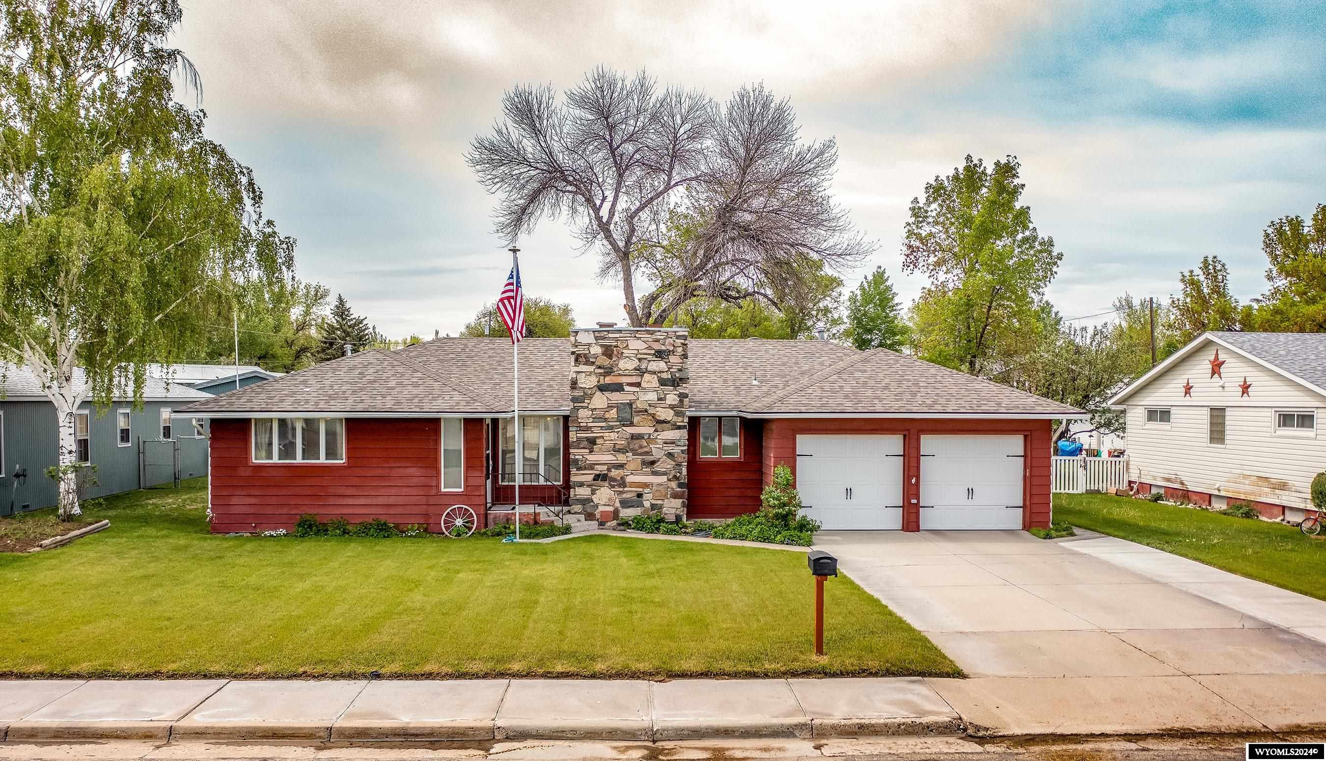 Howell Ave, Worland, WY 82401