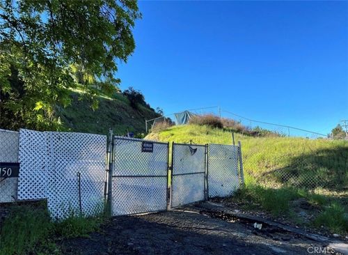 10138 Sunland Blvd, Shadow Hills, CA, 91040-1651 | Card Image