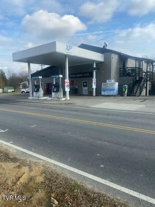 104 Old Persia Rd, Rogersville, TN, 37857-8302 | Card Image