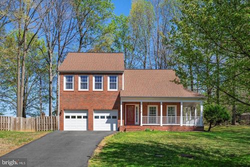8217 Bayberry Ridge Rd, FAIRFAX STATION, VA, 22039-3026 | Card Image