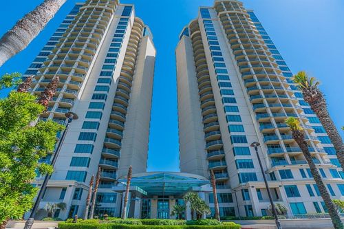 tw2008-801 E Beach Dr, Galveston, TX, 77550-3364 | Card Image